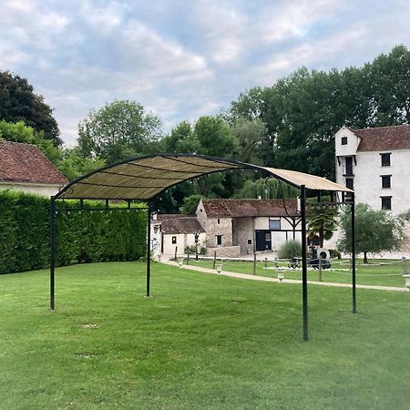 Moulin De Moulignon B&B Messy Exterior foto